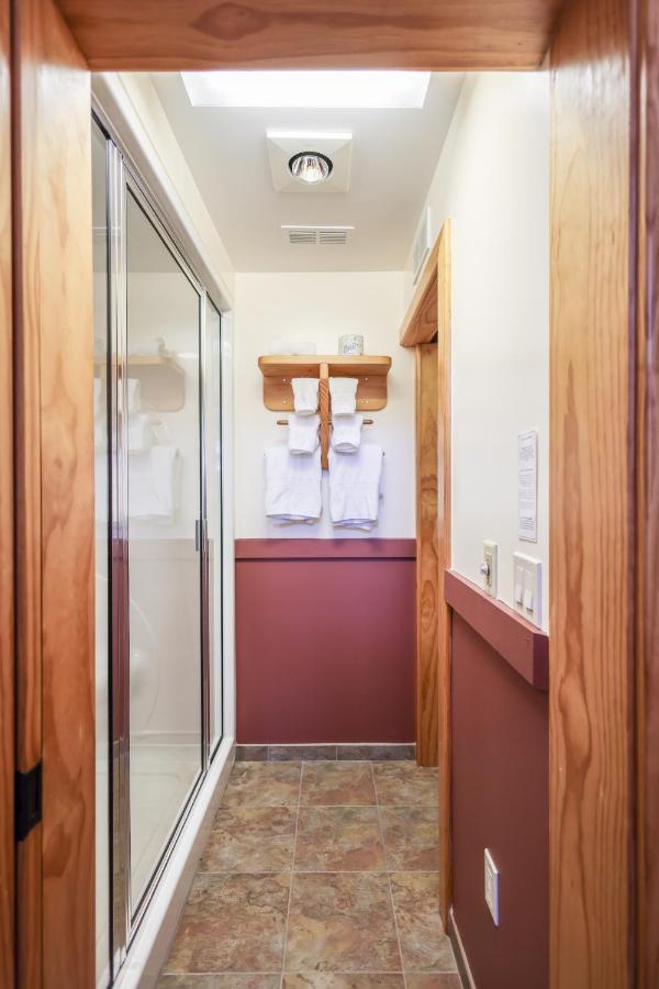 Outland Chalet & Suites Great Smoky Mountains Whittier Zewnętrze zdjęcie