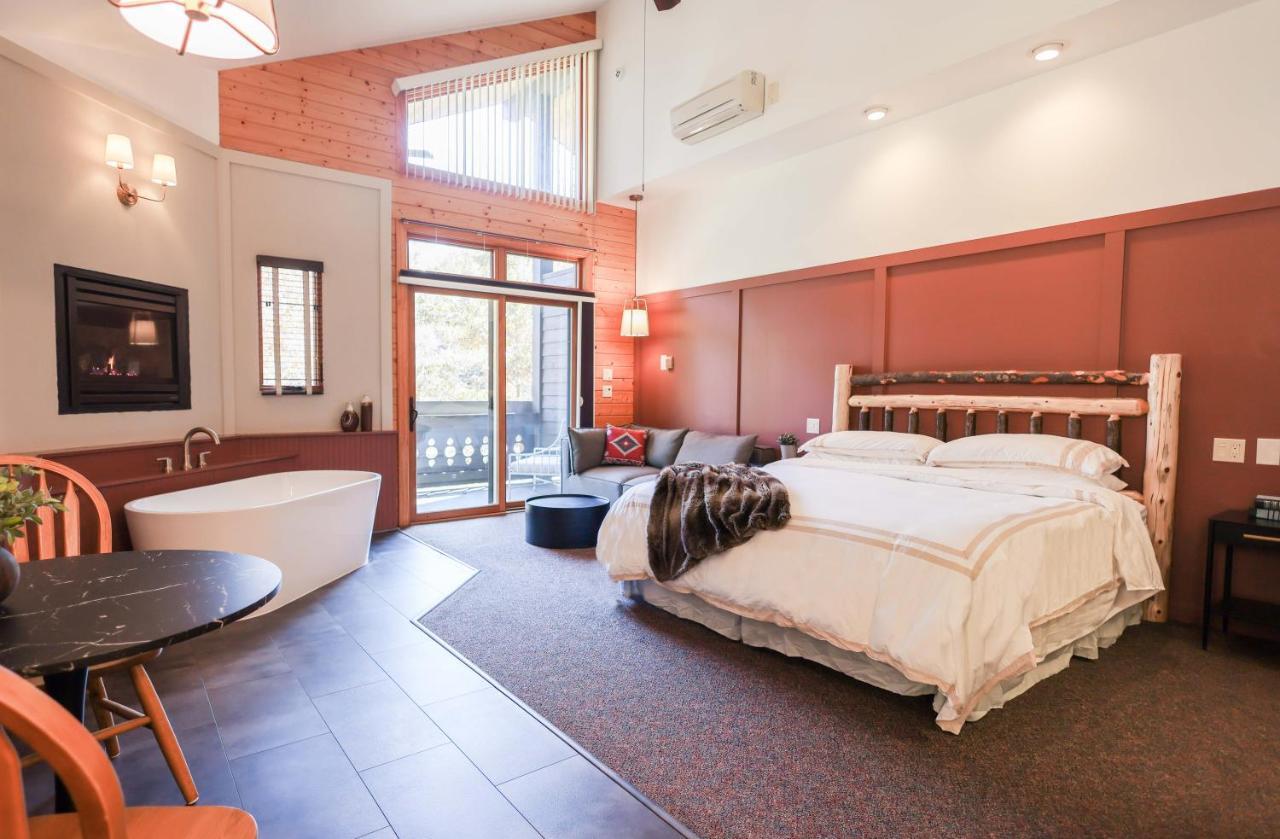 Outland Chalet & Suites Great Smoky Mountains Whittier Zewnętrze zdjęcie